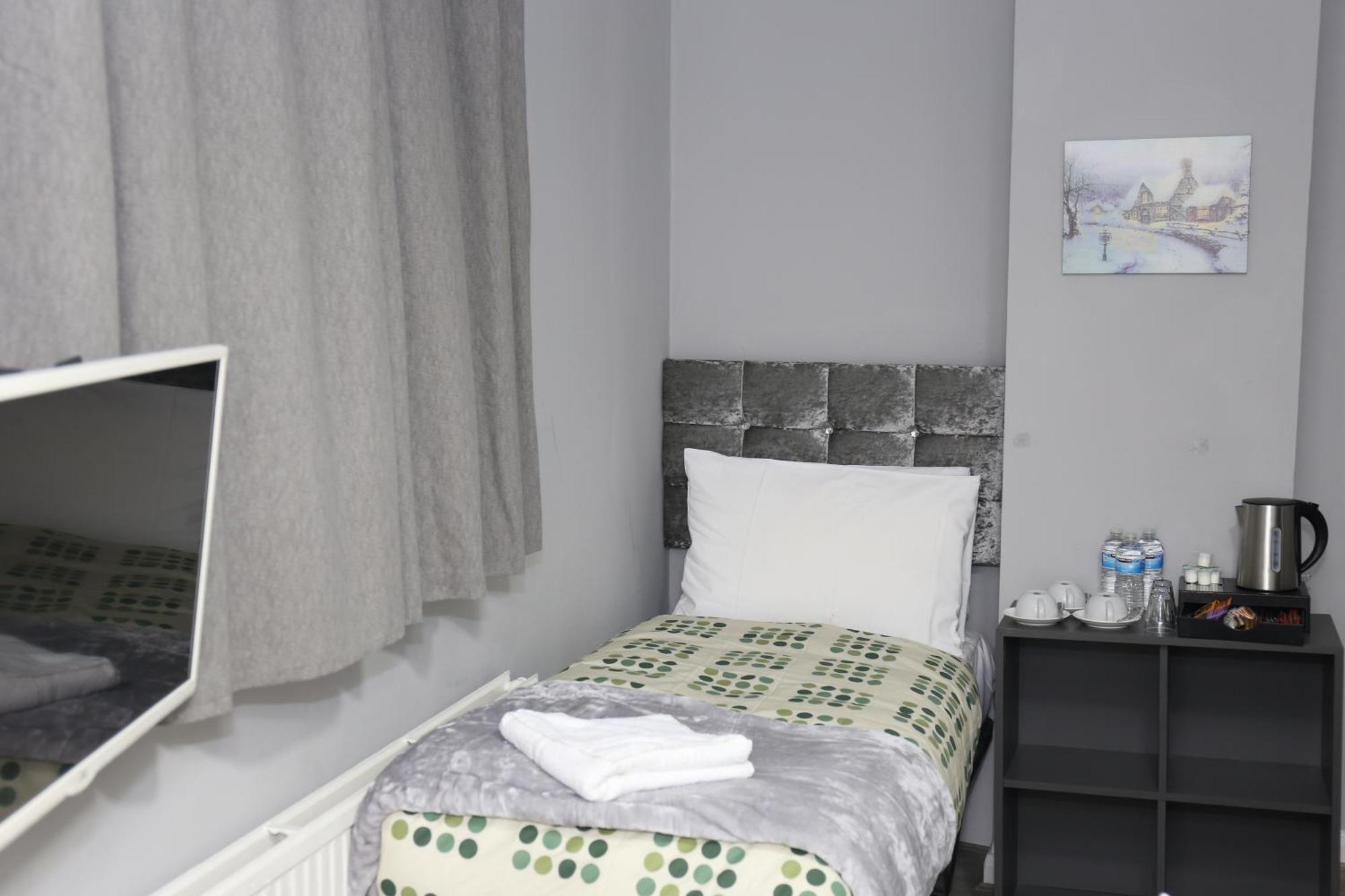 Elstree Inn Борхамуд Екстериор снимка