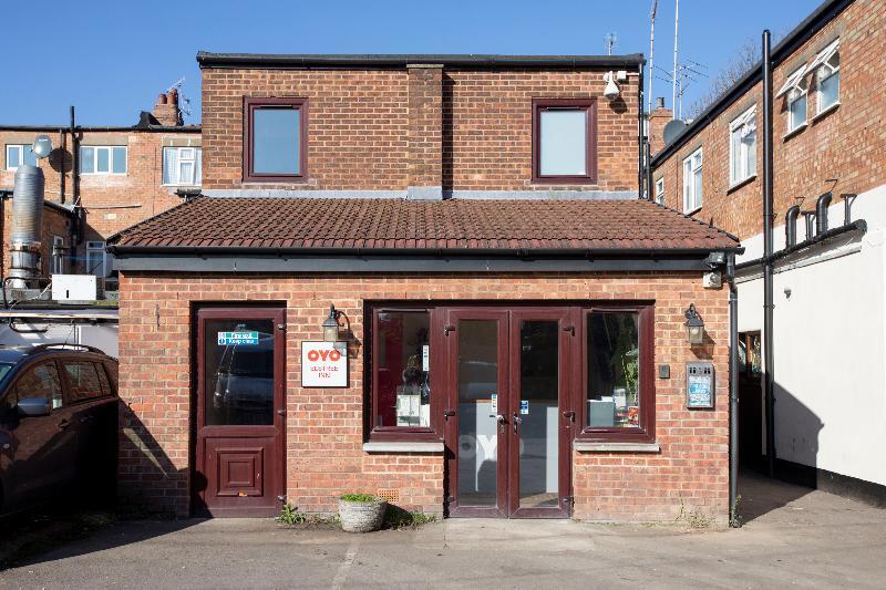 Elstree Inn Борхамуд Екстериор снимка