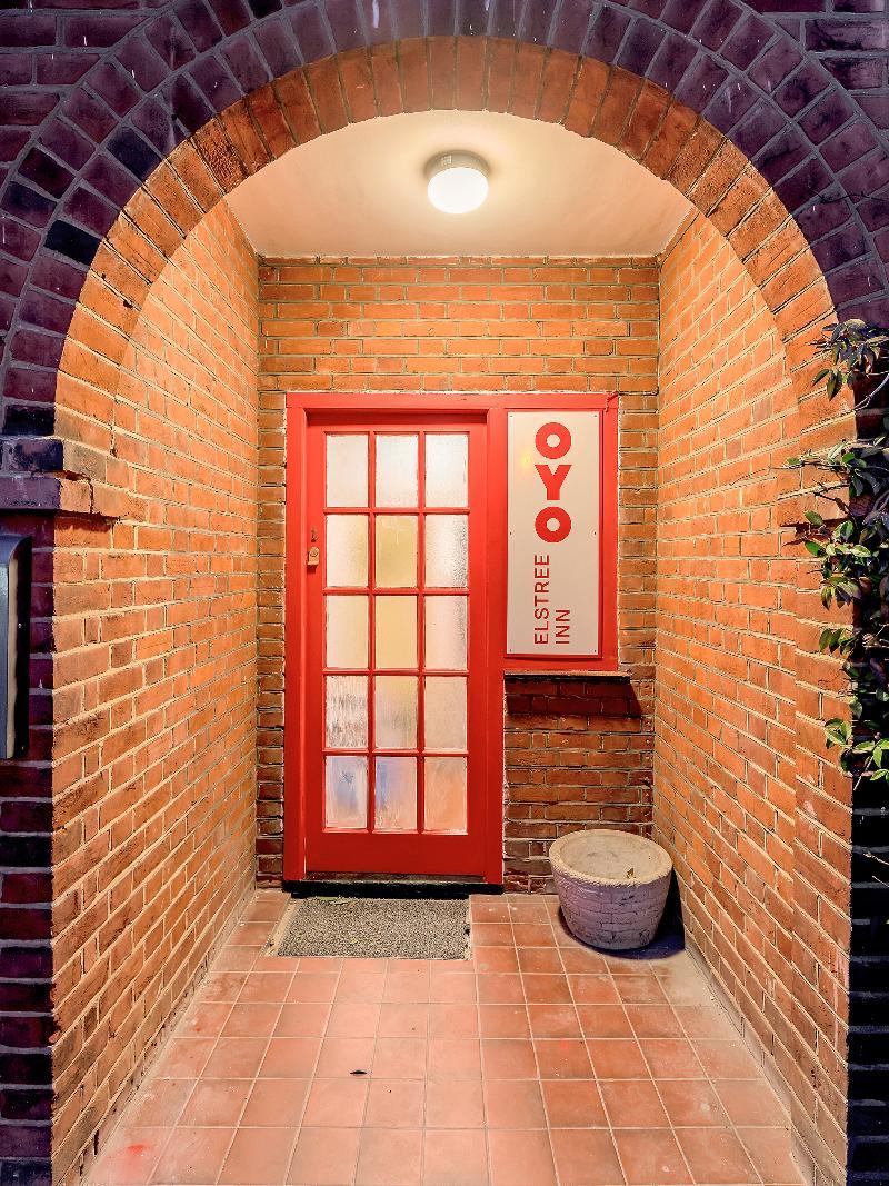 Elstree Inn Борхамуд Екстериор снимка